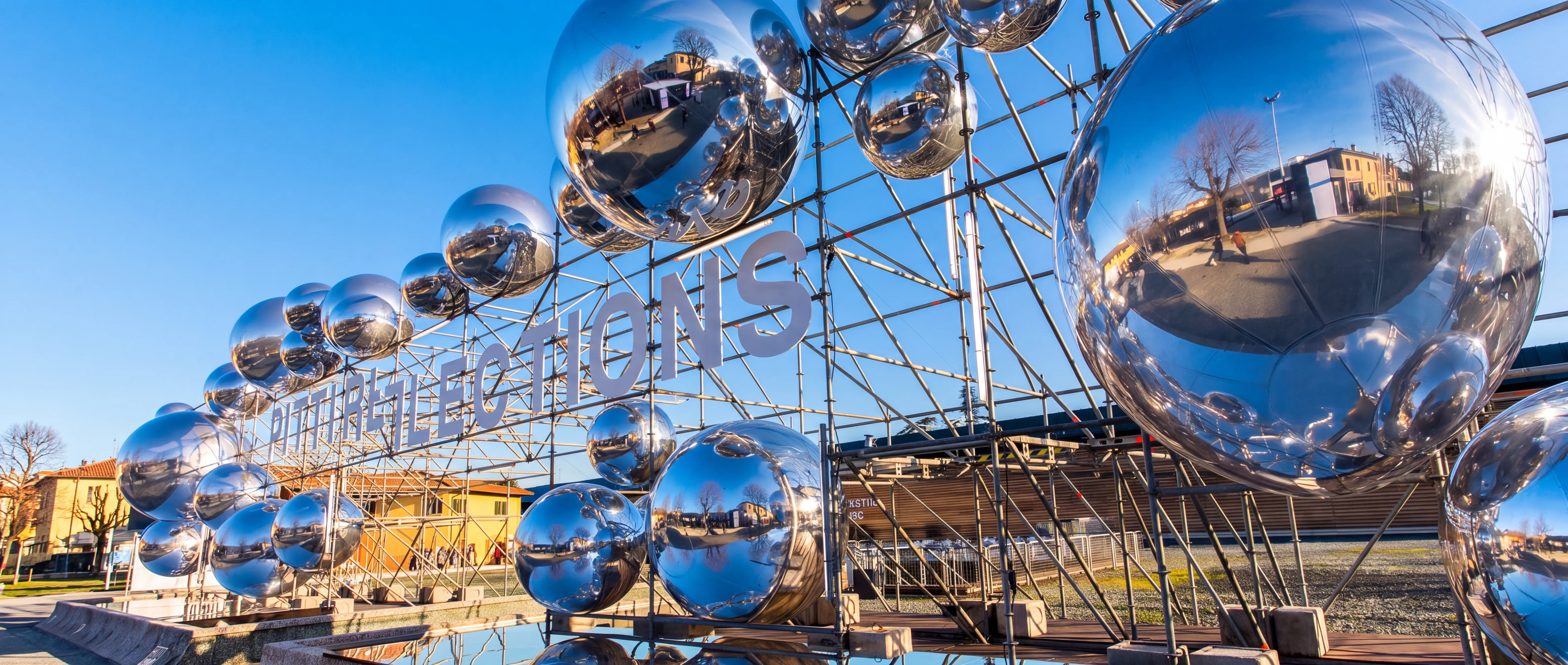 Mirror Balls — vista 16